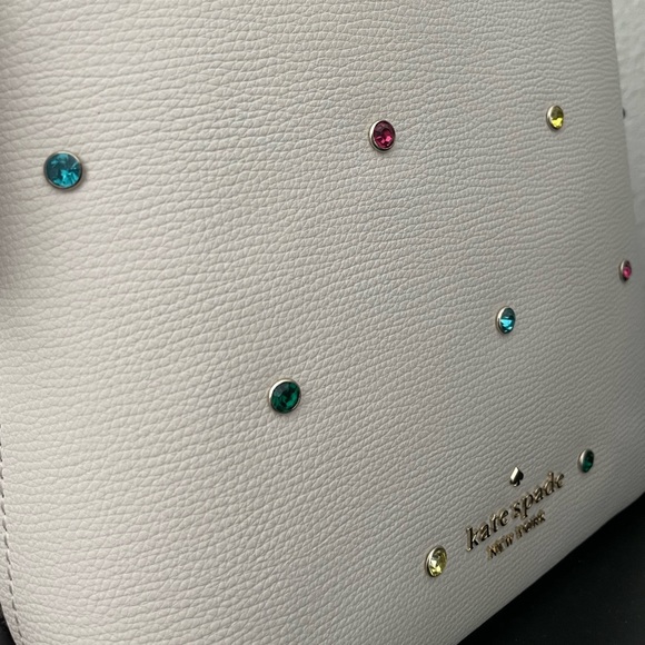 Kate Spade New York • DARCY SMALL BUCKET - Picture 8 of 16